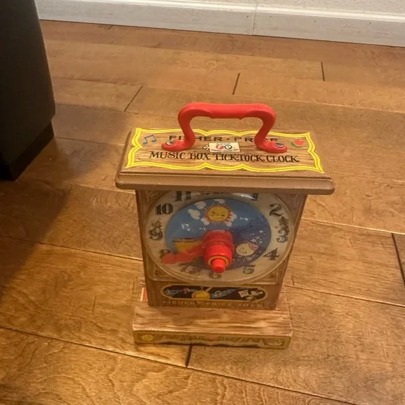 1964 Fisher Price toy # 997 wooden tie rock teaching clock - Picture 8 of 8